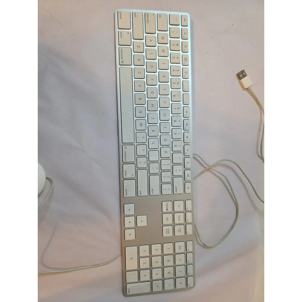 Apple Wired Keyboard A1243 & Mouse A1152 Combo Set